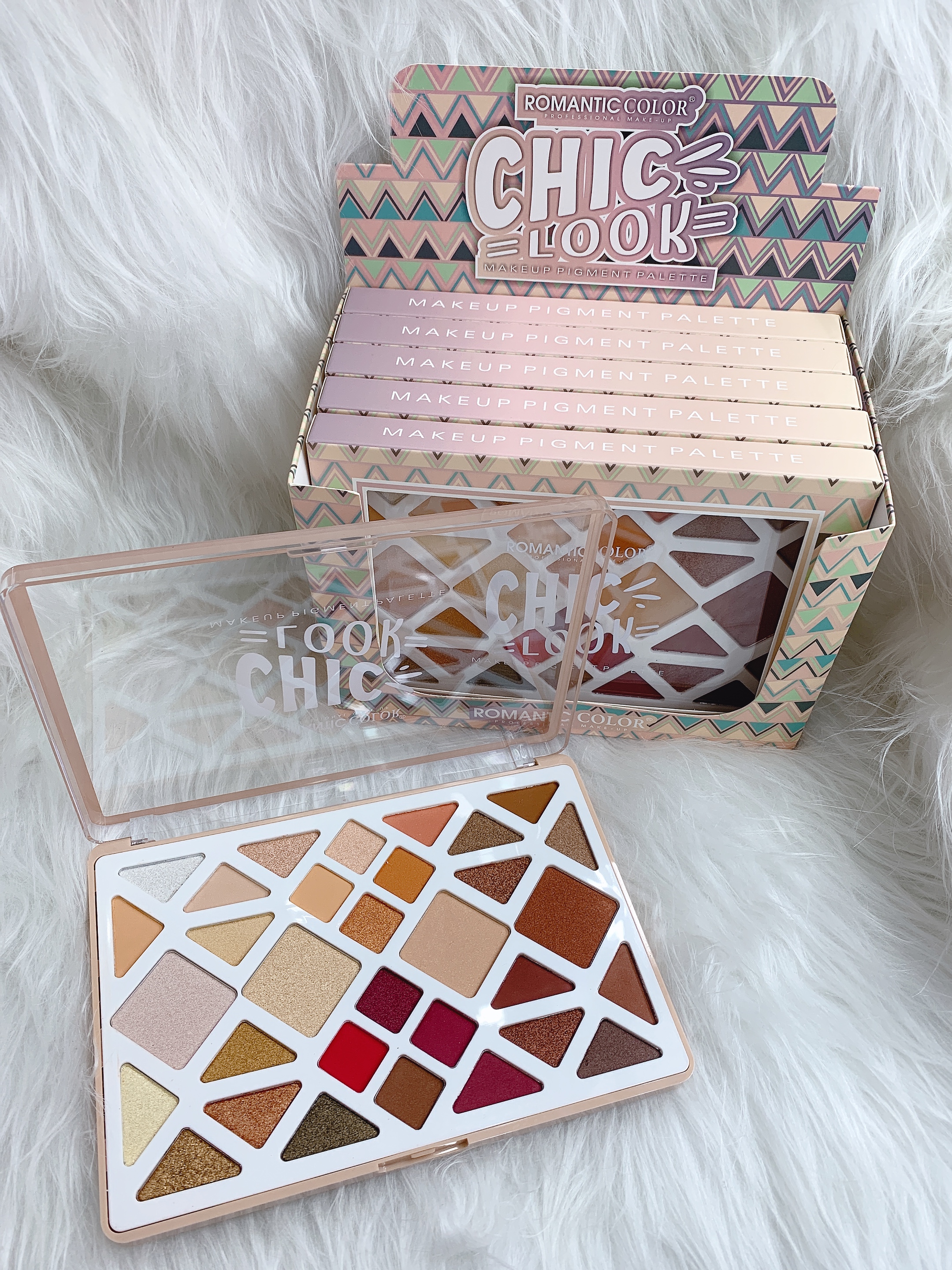 ROMANTIC COLOR CHIC LOOK EYESHADOW PALETTE|32 COLORS EYESHADOW PALETTE